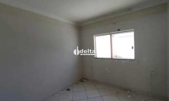 Imagem 6: Casa com 2 quartos disponível para locação no bairro Saraiva em Uberlândia-MG