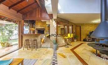 Imagem: Belo SOBRADO COM 04 DORMITÓRIOS E 04 VAGAS