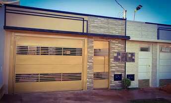 Imagem: Casa á venda com 2 quartos sendo 1 suíte