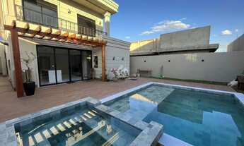 Imagem 3: Sobrado Condomínio Florais da Mata para venda tem 306 metros quadrados com 4 quartos