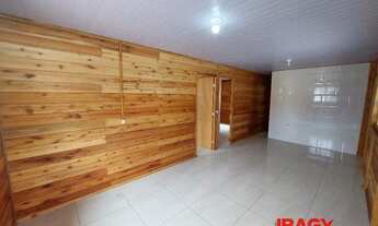 Imagem 2: Excelente Casa 2 dormitório(s) em Centro - Palhoça