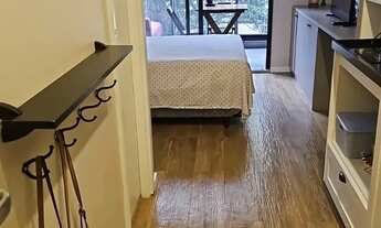 Imagem 4: Apartamento à venda em Pinheiros, SP - Aconchegante Studio de 26 m² com Varanda Envidraçad