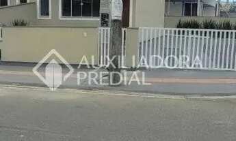 Imagem: Sobrado à Venda com 2 Quartos e 72m²