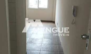 Imagem 3: Apartamento com 1 dormitório no bairro Passo da Areia em Porto Alegre com 38m²