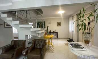 Imagem 4: Casa sobrado, moderna, pátio, 3 quartos, suíte, lareira, no bairro São Sebastião, imediaçõ