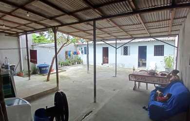 Imagem 2: Vendo Duas Casas com Comércio