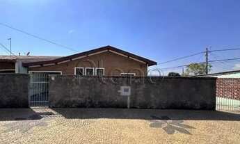 Imagem 2: Casa à venda em Valinhos, Vila Santo Antônio, com 4 quartos, com 204 m²