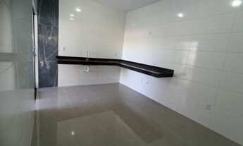 Imagem 4: Casa de 3 Quartos com Quintal Grande Acabamento de Alto Padrão