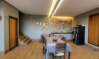 Imagem 7: Maravilhoso Sobrado com Fino Acabamento e com Piscina