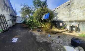 Imagem 7: Casa Comercial para Venda em Goiânia, SETOR AEROPORTO, 3 dormitórios, 1 banheiro, 4 vagas