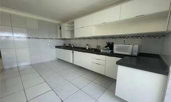 Imagem: Casa espaçosa e bem localizada próxima