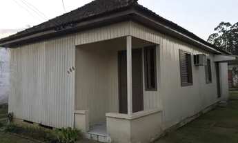 Imagem: Terreno com chalé