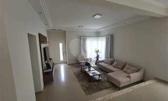 Imagem 2: Sobrado à Venda ou Locação em Condomínio com Ótima Localização na cidade de Vinhedo - SP