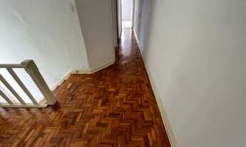 Imagem 2: Casa assobradada com 1 dormitório, sala, cozinha, área de serviço