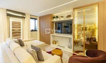 Imagem 1: Apartamento Luxuoso Totalmente Reformado e Mobiliado com Projeto de Interior Exclusivo!