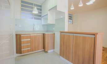 Imagem 2: Reformadíssimo e super charmoso, com muito sol ao lado da Santa Casa!