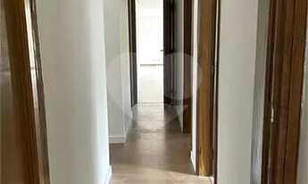 Imagem 7: Apartamento em Moema com 190m², 3 quartos (2 suítes), 3 banheiros e 3 vagas de garagem