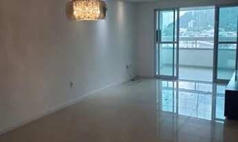 Imagem 2: Excelente apartamento semi mobiliado com 109 m², em localização privilegiada