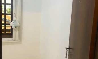 Imagem 4: Sobrado para aluguel possui 100 metros quadrados com 4 quartos em Cristo Rei - Curitiba