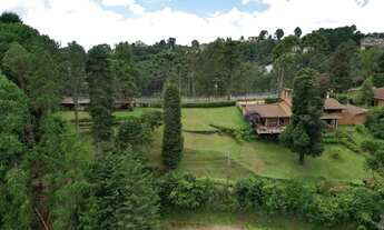 Imagem 2: Casa com terreno grande a venda em Campos do Jordão