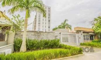 Imagem 1: Apartamento 95m² - 3 dormitórios, 1 suíte, churrasqueira e 2 vagas de garagem no bairro Tr