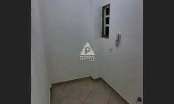 Imagem 2: Apartamento com Sala, Quarto, Banheiro e Cozinha em Copacabana