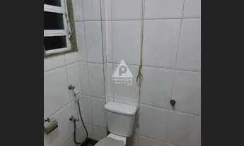 Imagem 4: Apartamento com Sala, Quarto, Banheiro e Cozinha em Copacabana