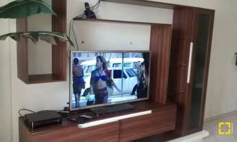 Imagem 3: Apartamento com 2 dormitórios (suíte), sacada, 1 vaga de garagem e 1 hobby box - Centro