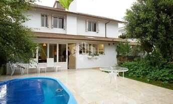 Imagem: Casa de alto padrão na Lagoa da Conceição