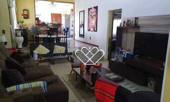 Imagem 7: Casa completa com piscina e salão de festas: ideal para morar ou investir