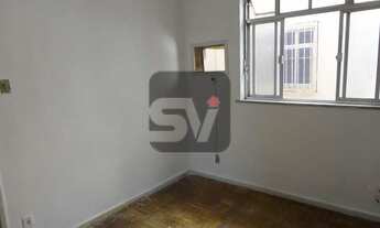 Imagem 4: Silencioso. Arejado. Centro. Quarto e sala claro