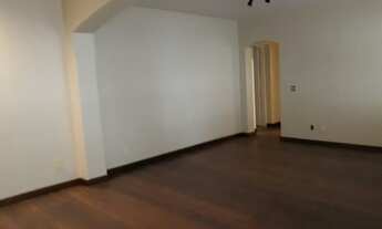 Imagem 2: Apartamento para venda possui 235 metros quadrados com 4 quartos em Copacabana - Rio de Ja