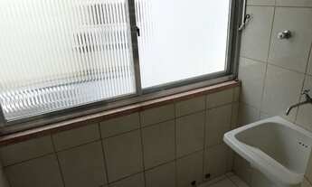 Imagem 3: !dormitório com garagem