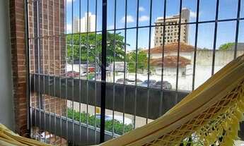 Imagem 4: Apartamento para venda possui 82 metros quadrados com 2 quartos em Ilha do Leite - Recife