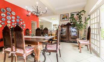 Imagem 3: Casa arborizada com piscina, localizada no coração do Pacaembu!