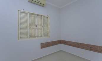 Imagem 5: CASA TÉRREA C/ 04 QUARTOS!