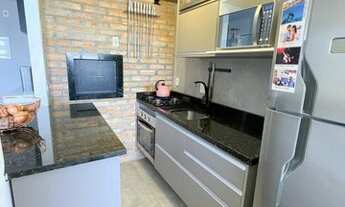 Imagem 4: Apartamento mobiliado com 2 quartos, suite, 10° andar, vista perene e vaga coberta