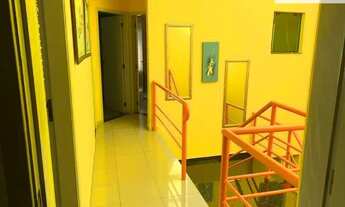 Imagem 7: Sobrado para aluguel tem 420 metros quadrados com 4 quartos