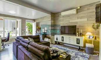 Imagem 4: Casa mobiliada com 3 suíte, 228m², piscina, 2 vagas no Três Figueiras - Porto Alegre - RS