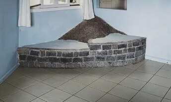 Imagem 7: Alugo Kit net no Bairro Saco Grande. Suíte, cozinha e área de serviços