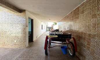 Imagem 5: Duas Casas no terreno, sendo uma com 3 dormitórios e uma com 2 dorms à venda, 390 m² por R