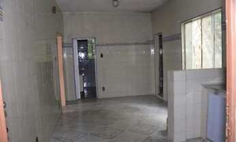 Imagem 2: Casa de 2 andares em Belmiro Braga (MG) - pertinho da praça central