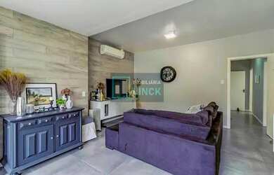 Imagem 6: Casa mobiliada com 3 suíte, 228m², piscina, 2 vagas no Três Figueiras - Porto Alegre - RS