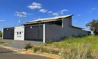 Imagem: Casa Térrea à venda, 2 quartos, 1 suíte