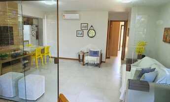 Imagem 2: Apartamento à Venda em Praia do Forte 85 m², Mobiliado, 3 Vagas, Condomínio com Piscina e