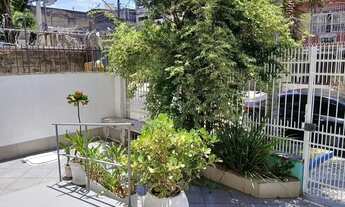 Imagem 6: Casa com 4 Quarto(s) e 2 banheiro(s) para Alugar, 200 m² por R$ 6000 / Mês