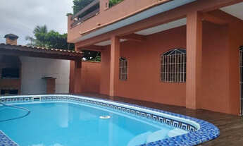 Imagem: Vendo uma casa com piscina em Petrópolis