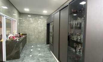 Imagem 4: Casa de condomínio sobrado para venda tem 410 metros quadrados com 3 quartos