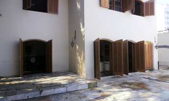 Imagem: Sobrado para venda tem 360 metros quadrados