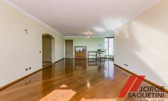 Imagem 3: Lindo apartamento, 03 dormitórios, com sacada, andar alto, 236m2, depósito, 03 vagas